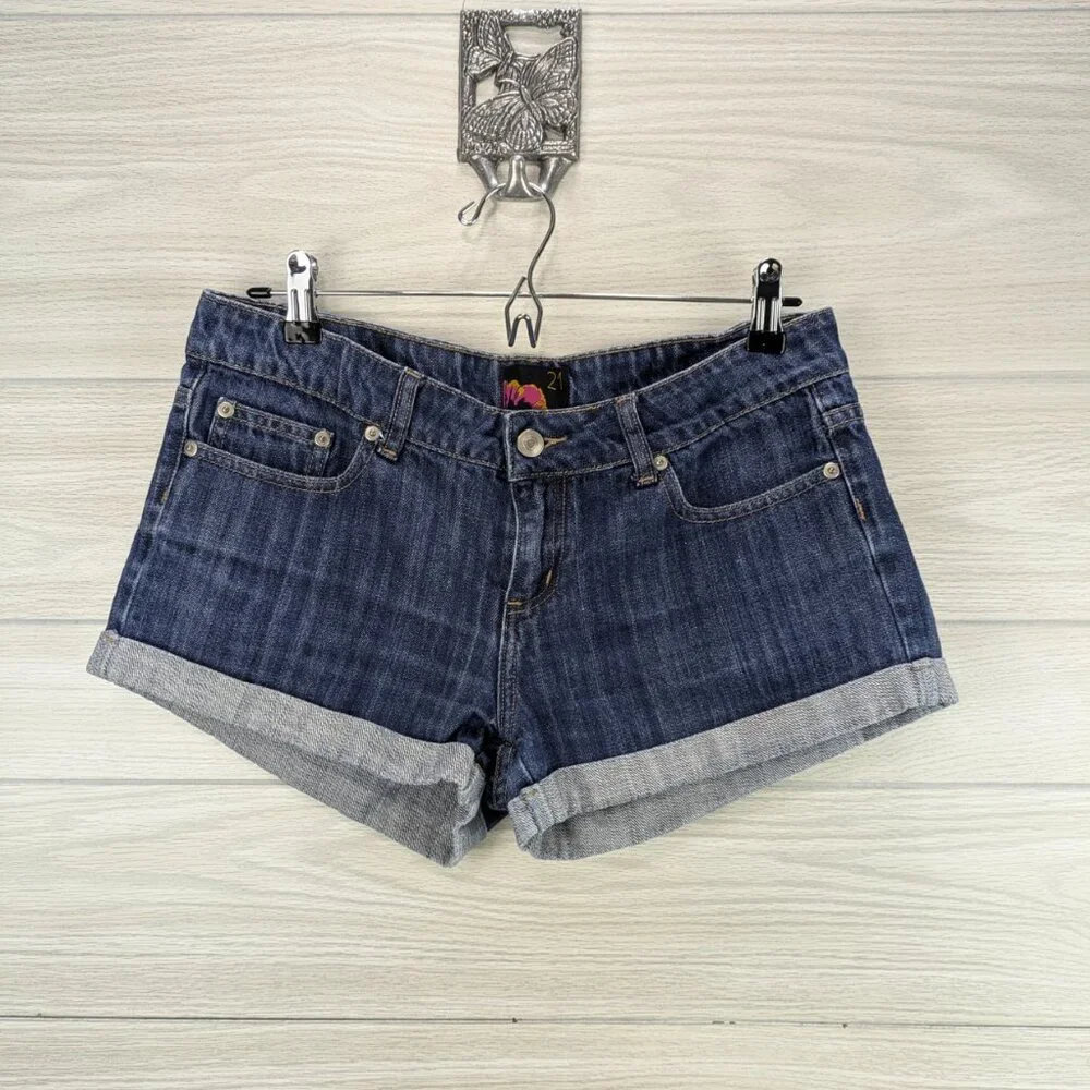 F21 Cuffed 100% Cotton Short Shorts - Picture 6 of 6